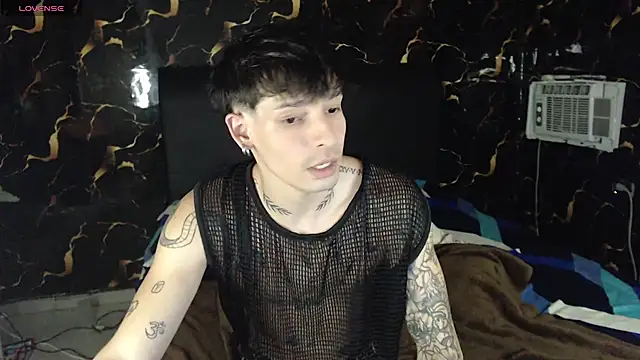 Snapshot of Apolo_Hidalgo01 chatting on 06-18-26, 10:26 Apolo Hidalgo01 online show from 06-18-26, 10:26