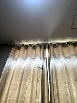 Milly    s online show from 10-08-25, 04:03