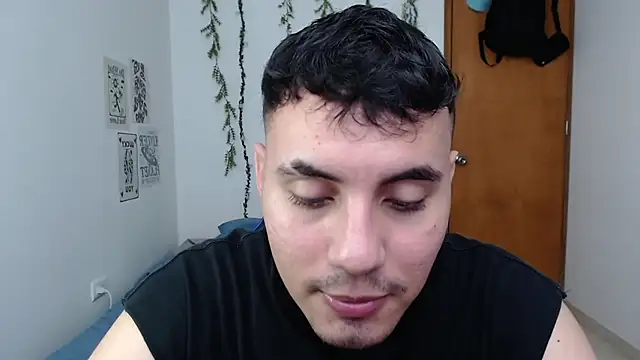 Donovanarmyy online show from 10-17-25, 08:43