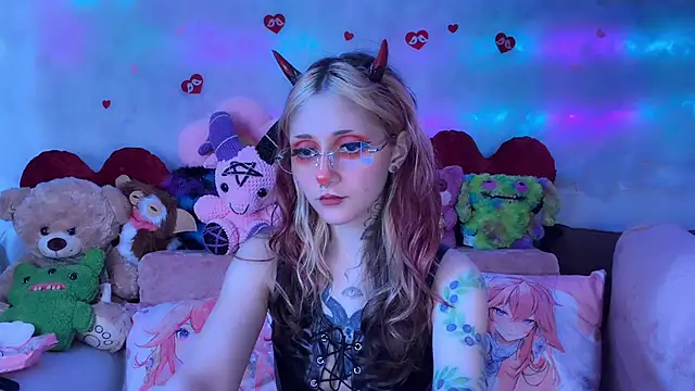 Snapshot of _Devill_Baby chatting on 05-06-26, 07:45 Devill Baby online show from 05-06-26, 07:45