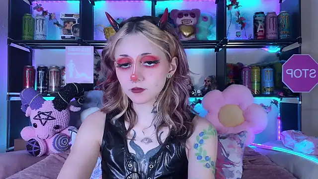 Snapshot of _Devill_Baby chatting on 05-25-26, 07:45 Devill Baby online show from 05-25-26, 07:45