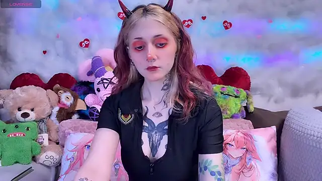 Snapshot of _Devill_Baby chatting on 04-29-26, 06:03 Devill Baby online show from 04-29-26, 06:03
