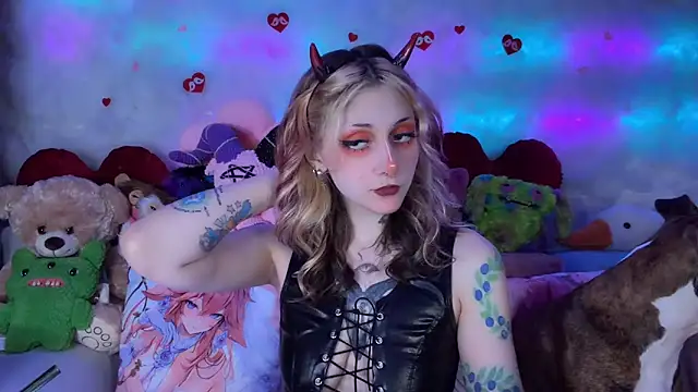 Snapshot of _Devill_Baby chatting on 05-08-26, 08:45 Devill Baby online show from 05-08-26, 08:45