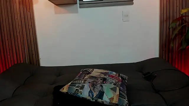 rihannagil online show from 09-20-25, 03:17