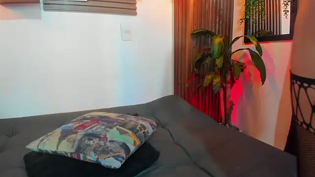 rihannagil online show from 09-09-25, 02:37