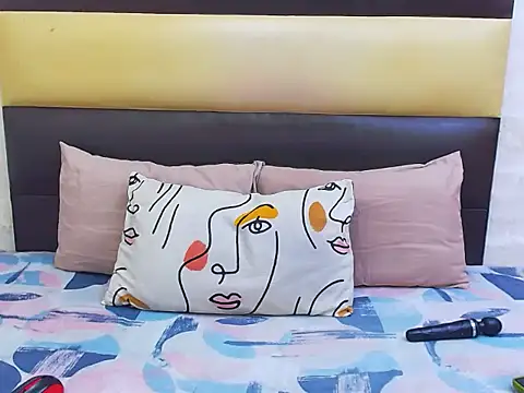 NunuBerry16 online show from 02-23-26, 11:44