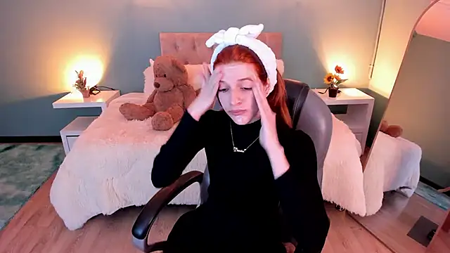 Nora Vennucci online show from 10-31-25, 07:32