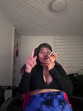 Anily Lovely online show from 04-12-26, 11:41