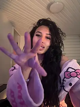 Snapshot of Anily_Lovely chatting on 05-13-26, 12:06 Anily Lovely online show from 05-13-26, 12:06