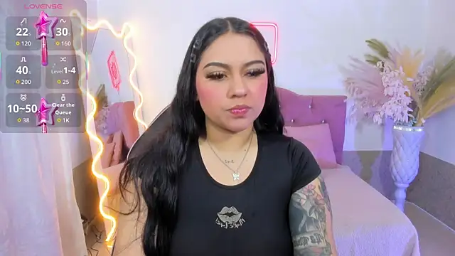 kendra tay online show from 12-20-25, 03:09