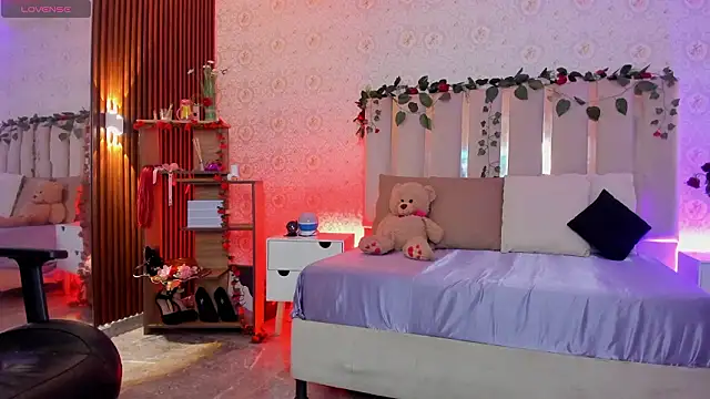 Daphnne tay online show from 02-09-26, 03:48