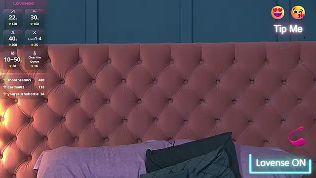 Snapshot of Mazeekyn chatting on 12-06-24, 08:01 Mazeekyn online show from 12-06-24, 08:01