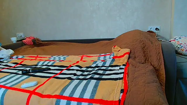 Brionia online show from 11-12-25, 05:22