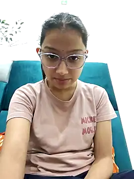 Snapshot of Aleena_Rai chatting on 12-26-24, 06:54 Aleena Rai online show from 12-26-24, 06:54