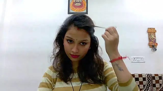 Snapshot of Aleena_Rai chatting on 10-08-25, 07:36 Aleena Rai online show from 10-08-25, 07:36