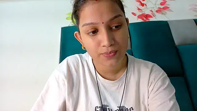 Snapshot of Aleena_Rai chatting on 09-23-25, 06:37 Aleena Rai online show from 09-23-25, 06:37