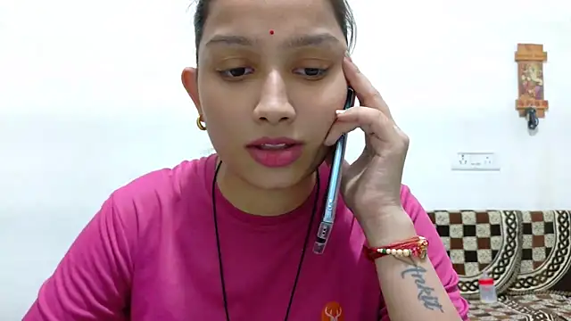 Snapshot of Aleena_Rai chatting on 10-05-25, 06:20 Aleena Rai online show from 10-05-25, 06:20