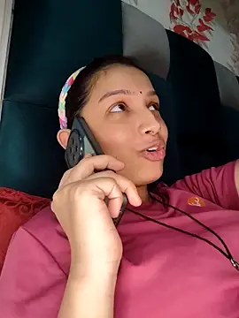 Snapshot of Aleena_Rai chatting on 09-19-25, 07:07 Aleena Rai online show from 09-19-25, 07:07