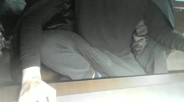 Snapshot of Ryan67533 chatting on 01-05-25, 03:43 Ryan67533 online show from 01-05-25, 03:43