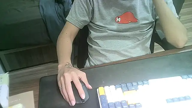 Snapshot of Ryan67533 chatting on 11-07-25, 12:31 Ryan67533 online show from 11-07-25, 12:31