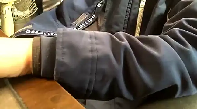 Snapshot of Ryan67533 chatting on 01-04-25, 04:23 Ryan67533 online show from 01-04-25, 04:23