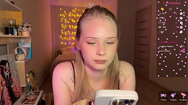 lisa barbie online show from 12-15-25, 08:36