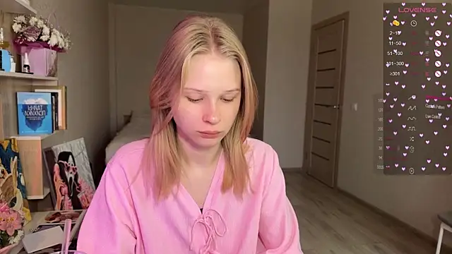 lisa barbie online show from 11-28-25, 08:58