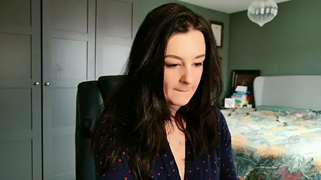 Snapshot of flatwhite0 chatting on 02-18-26, 10:12 flatwhite0 online show from 02-18-26, 10:12