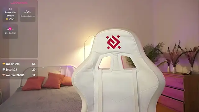 Snapshot of tender_babyy chatting on 03-14-25, 04:40 tender babyy online show from 03-14-25, 04:40