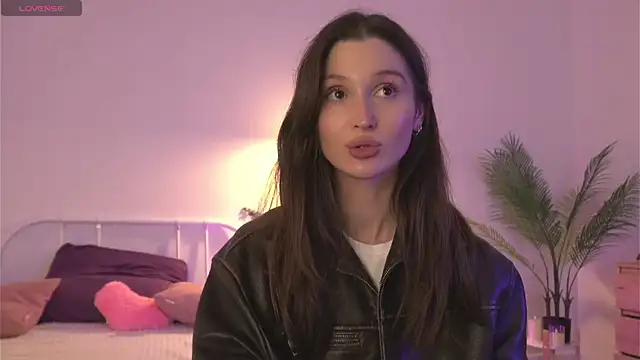 Snapshot of tender_babyy chatting on 09-16-25, 04:52 tender babyy online show from 09-16-25, 04:52