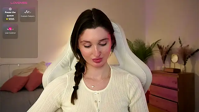 Snapshot of tender_babyy chatting on 03-19-25, 01:51 tender babyy online show from 03-19-25, 01:51