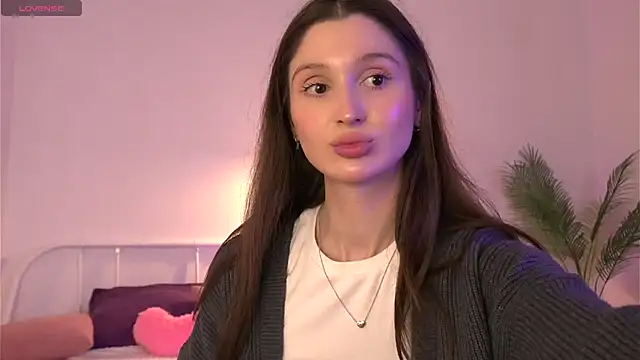 Snapshot of tender_babyy chatting on 09-15-25, 01:44 tender babyy online show from 09-15-25, 01:44