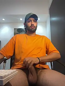 Snapshot of Dirtyboyhot chatting on 02-26-26, 04:23 Dirtyboyhot online show from 02-26-26, 04:23