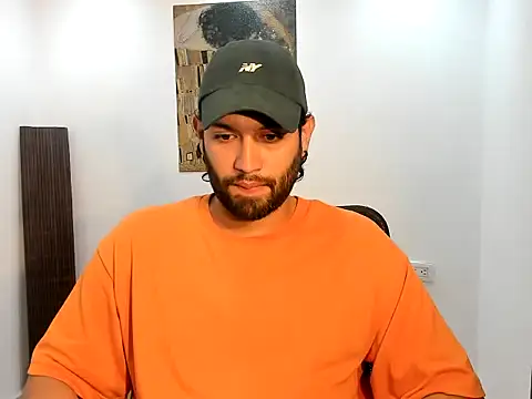 Snapshot of Dirtyboyhot chatting on 02-19-26, 12:35 Dirtyboyhot online show from 02-19-26, 12:35