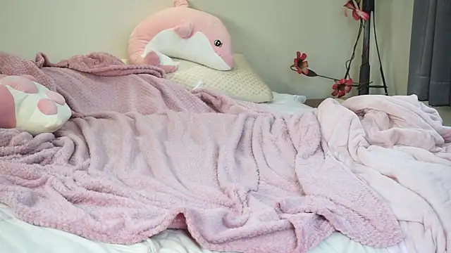 Snapshot of LinaSiren chatting on 02-24-25, 08:27 LinaSiren online show from 02-24-25, 08:27