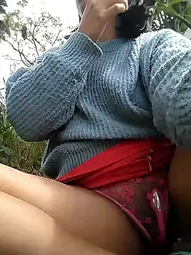 Snapshot of MirandaSingle chatting on 05-07-26, 07:39 MirandaSingle online show from 05-07-26, 07:39