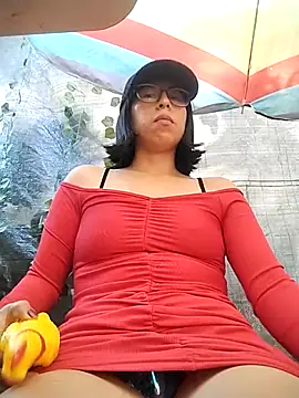 Snapshot of MirandaSingle chatting on 04-22-26, 01:29 MirandaSingle online show from 04-22-26, 01:29