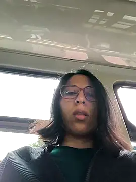 Snapshot of MirandaSingle chatting on 05-19-26, 02:24 MirandaSingle online show from 05-19-26, 02:24
