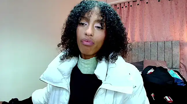 Zia Green online show from 03-08-25, 07:42