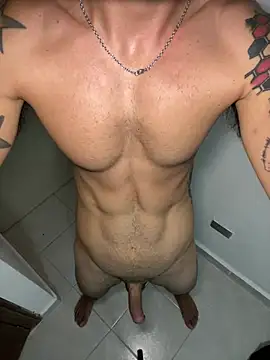 Snapshot of LatinStraight5 chatting on 03-10-25, 10:34 LatinStraight5 online show from 03-10-25, 10:34