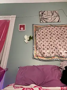 ebonycatlisaaaalime online show from 10-21-25, 12:26