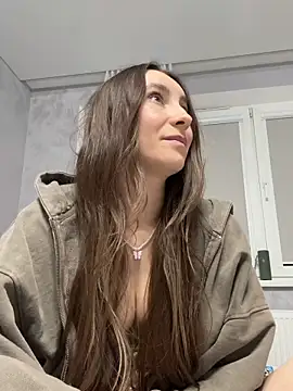 viviandaimond1 online show from 04-15-26, 08:31