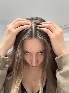 viviandaimond1 online show from 04-18-26, 07:58