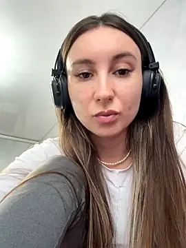 viviandaimond1 online show from 11-13-25, 10:41