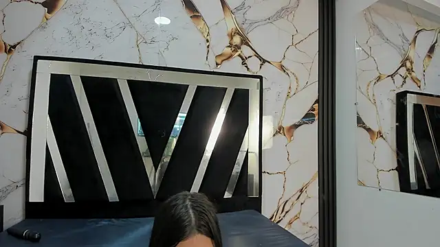 KarinaSimonz online show from 11-05-25, 07:39