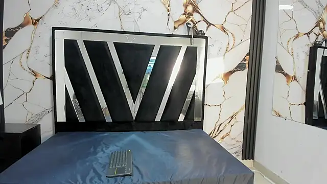 KarinaSimonz online show from 10-22-25, 07:13