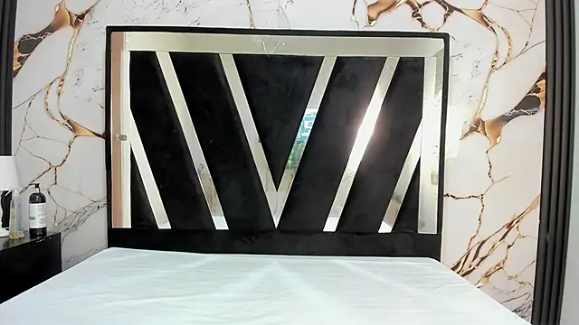 KarinaSimonz online show from 11-18-25, 08:23