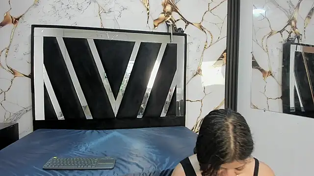 Snapshot of KarinaSimonz chatting on 10-16-25, 06:49 KarinaSimonz online show from 10-16-25, 06:49