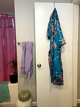 GoldieBakeman online show from 09-18-25, 04:10