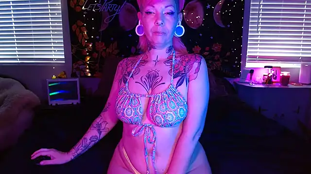 GoldieBakeman online show from 03-18-25, 08:37